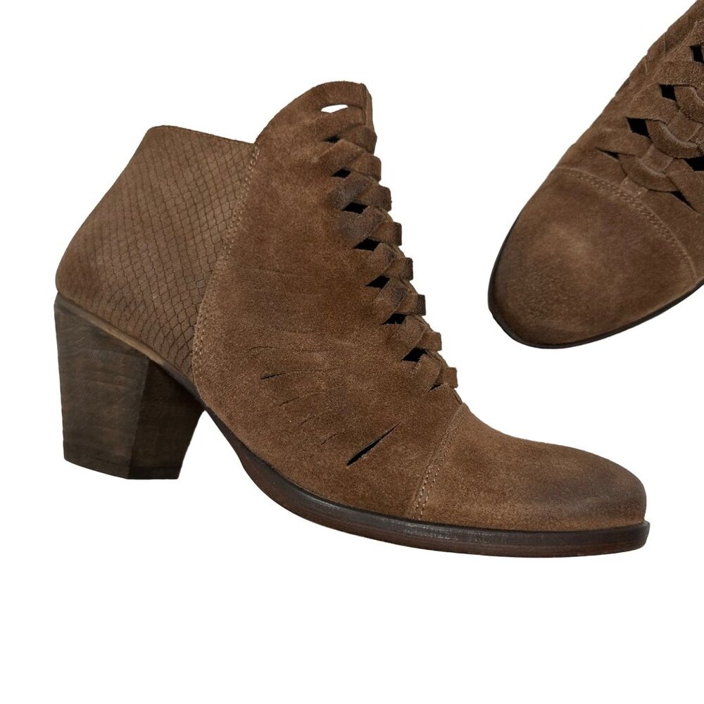 Free People Loveland Ankle Boot Size 39 US 9 Brown Suede Snake Embossed Boho - Picture 11 of 12